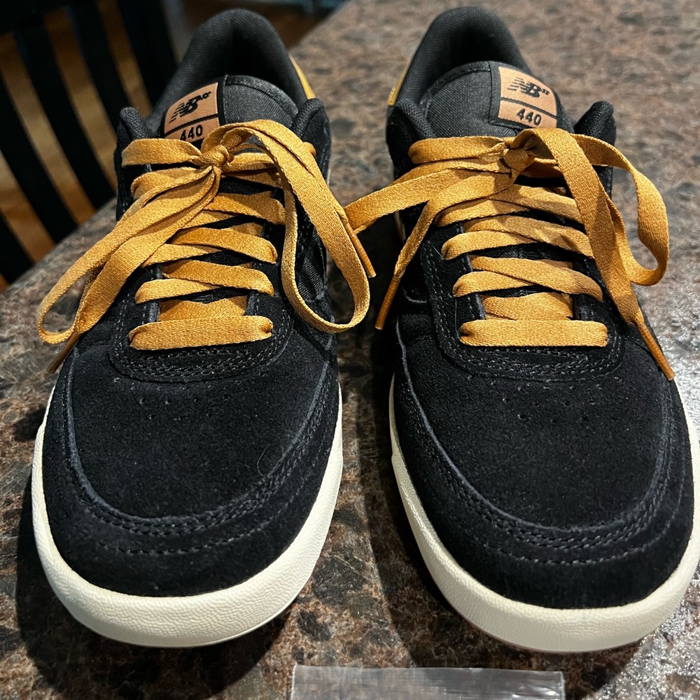 New Balance 440 Unisex Skate Shoes, Mens 7 / Women’s 8.5 NEW